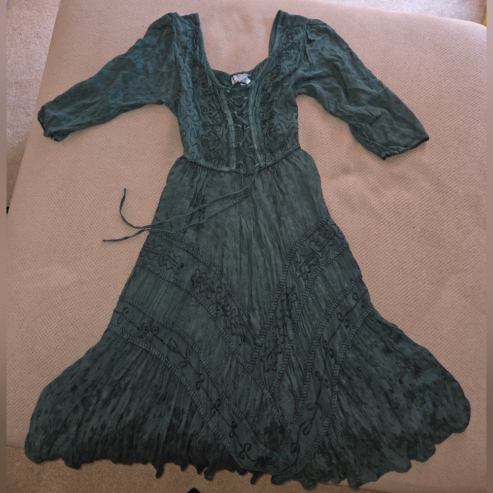 Just Cruising elegant stonewashed green dress features a stylish lace-up corset